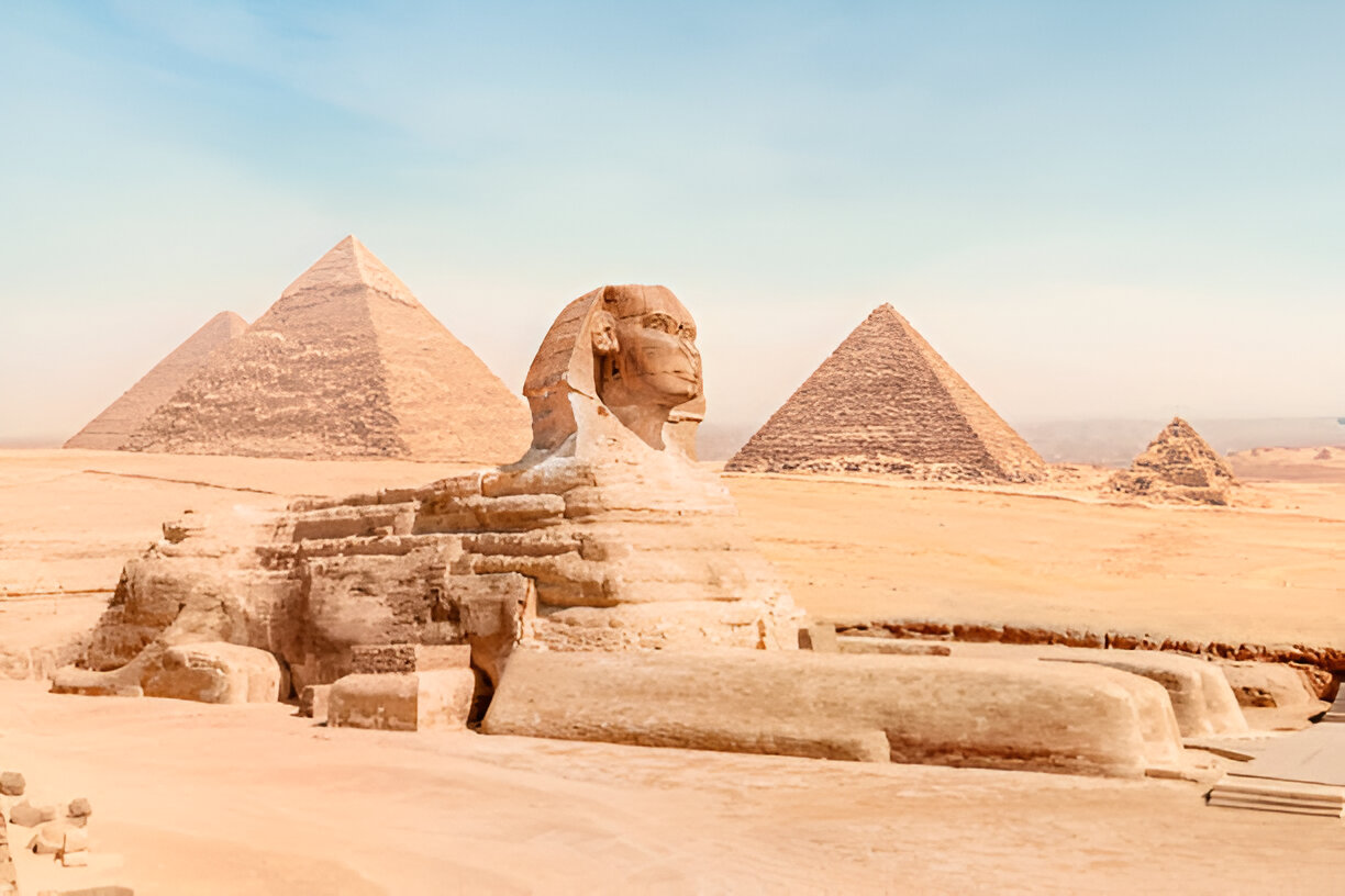 Tour to Giza Pyramids & Sphinx